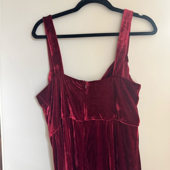 BCBG Paris Velvet Jumpsuit | Burgundy Cowl Neck Holiday Party Evening Outfit M - Picture 5 of 7